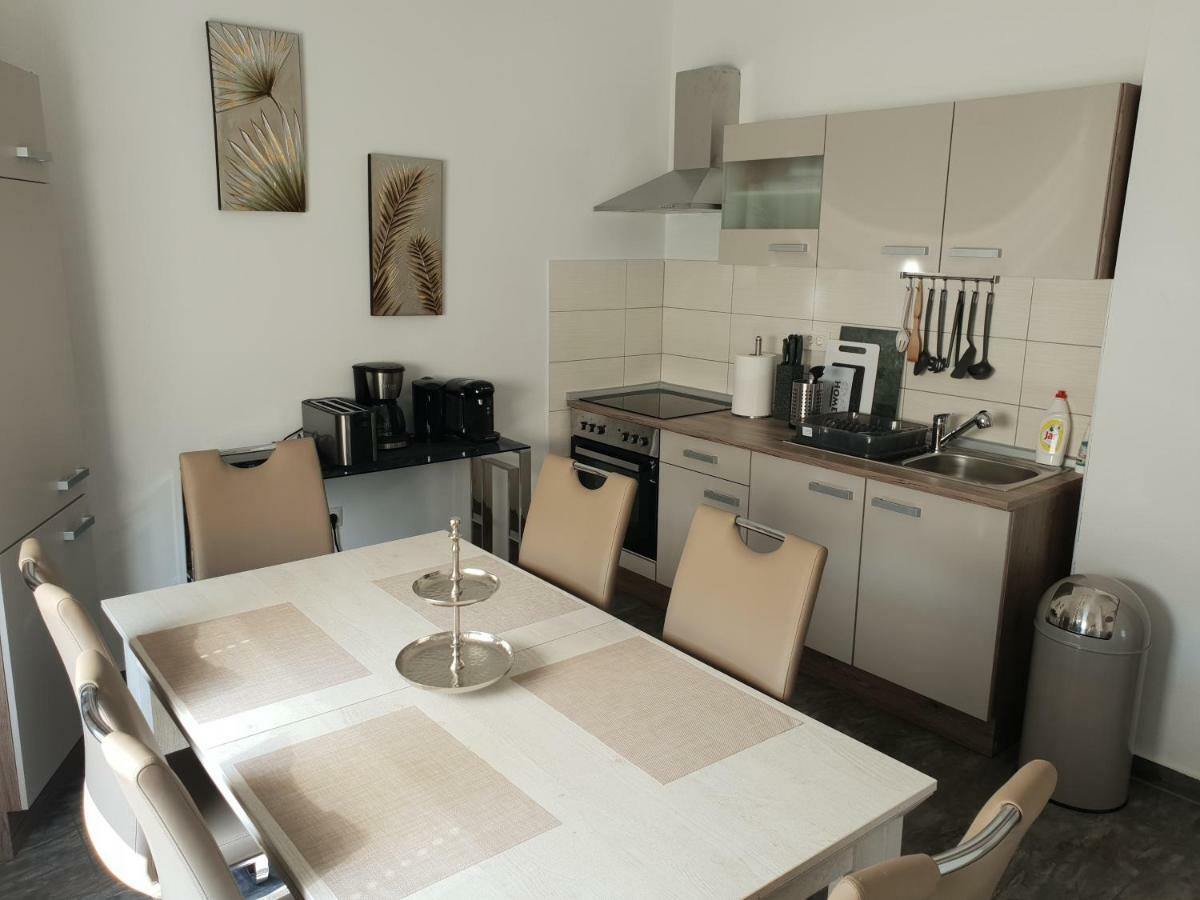 Grey Pearl With Free Ev Ch-Station Apartman Valbandon Kültér fotó